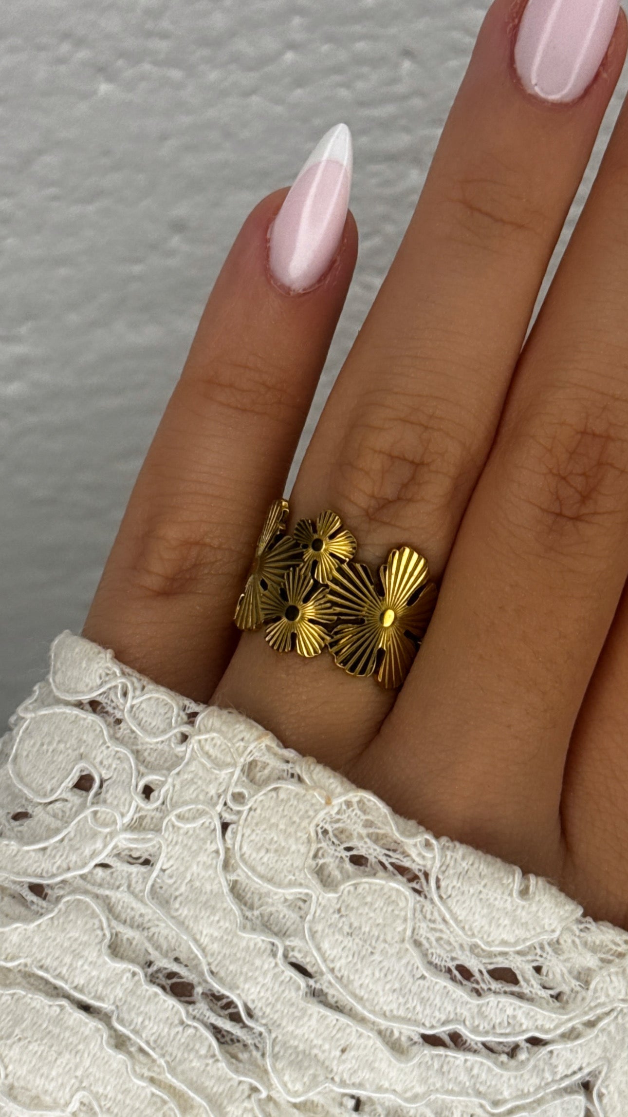 Flower ring
